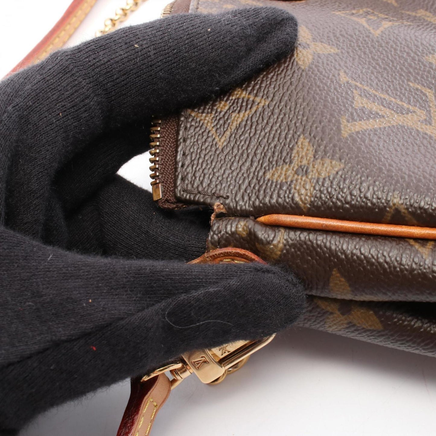 Louis Vuitton Eva Shoulder Bag