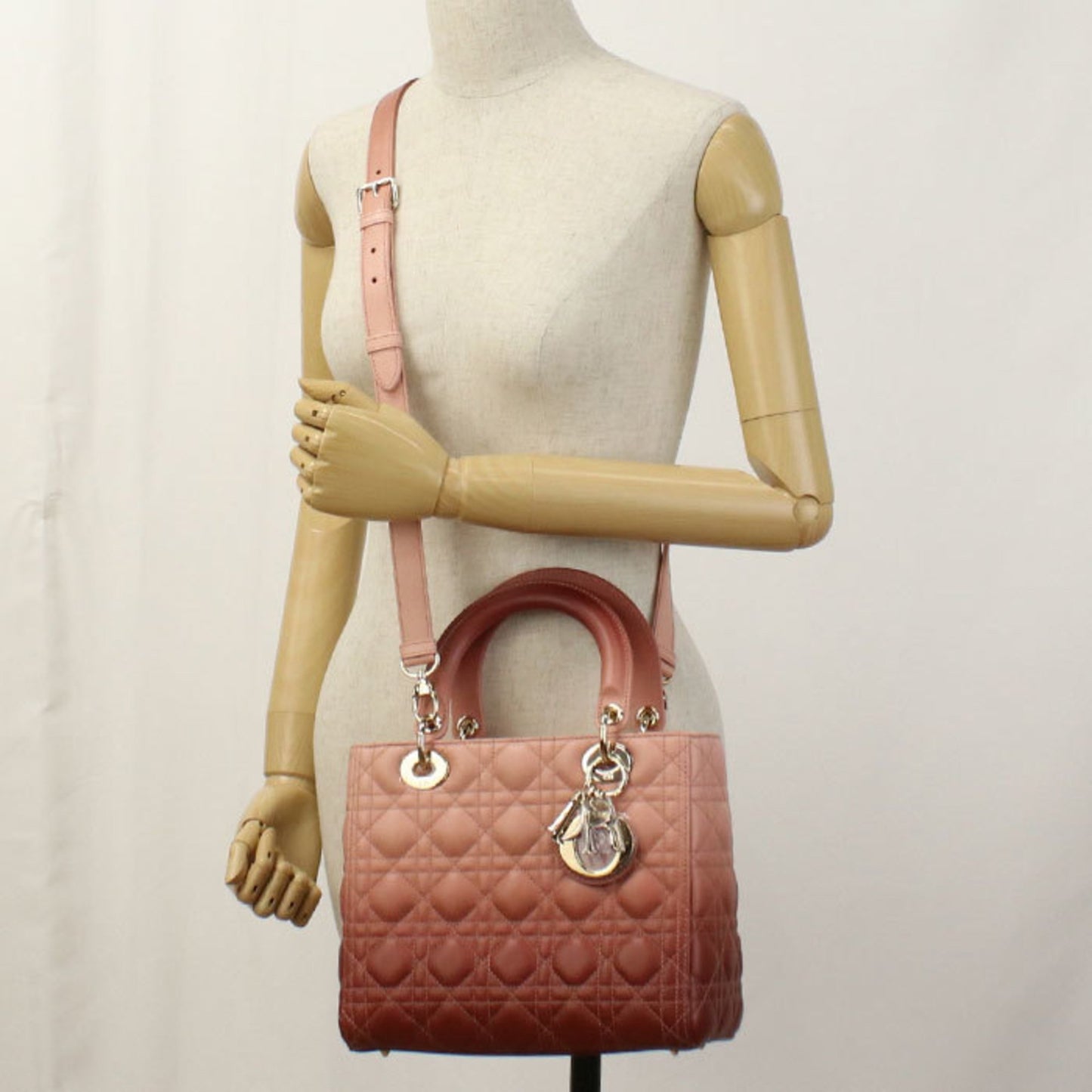 Christian Dior Dior Lady Dior Medium Handbag In Pink