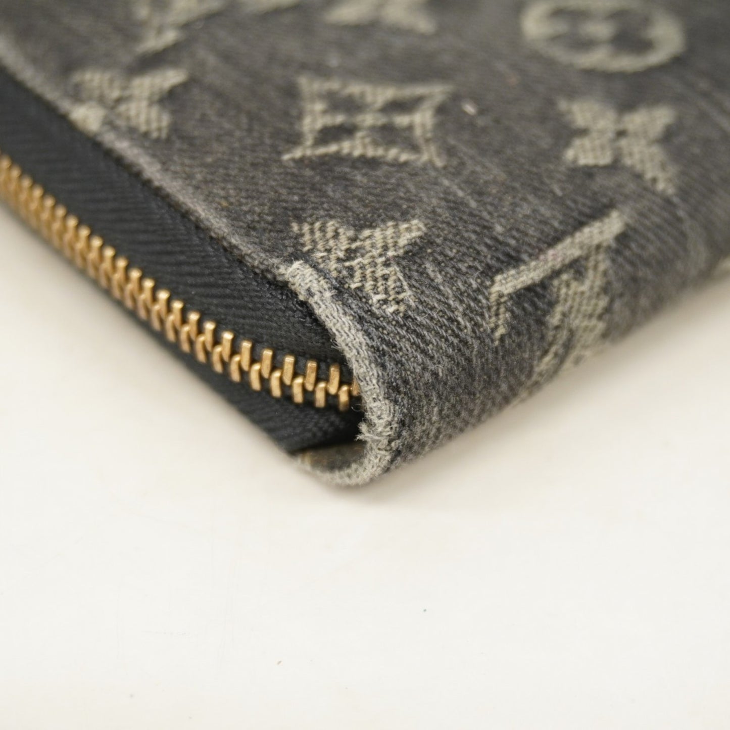 Louis Vuitton Monogram Denim Zippy Wallet M95614 Noir