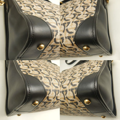 Salvatore Ferragamo Fz-21.1074 Gancini Handbag In Beige