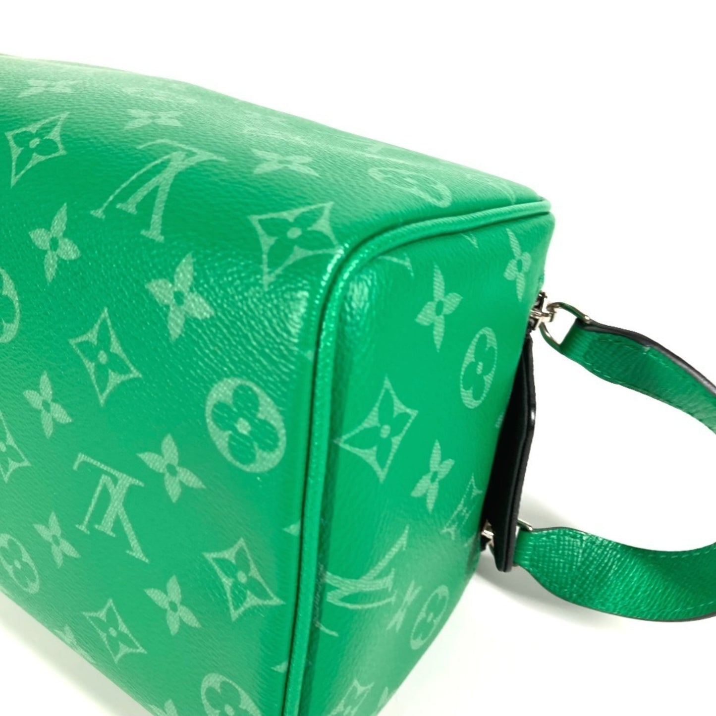 Louis Vuitton M31013 Taiga Rama Dopp Kit Clutch Bag With Handle