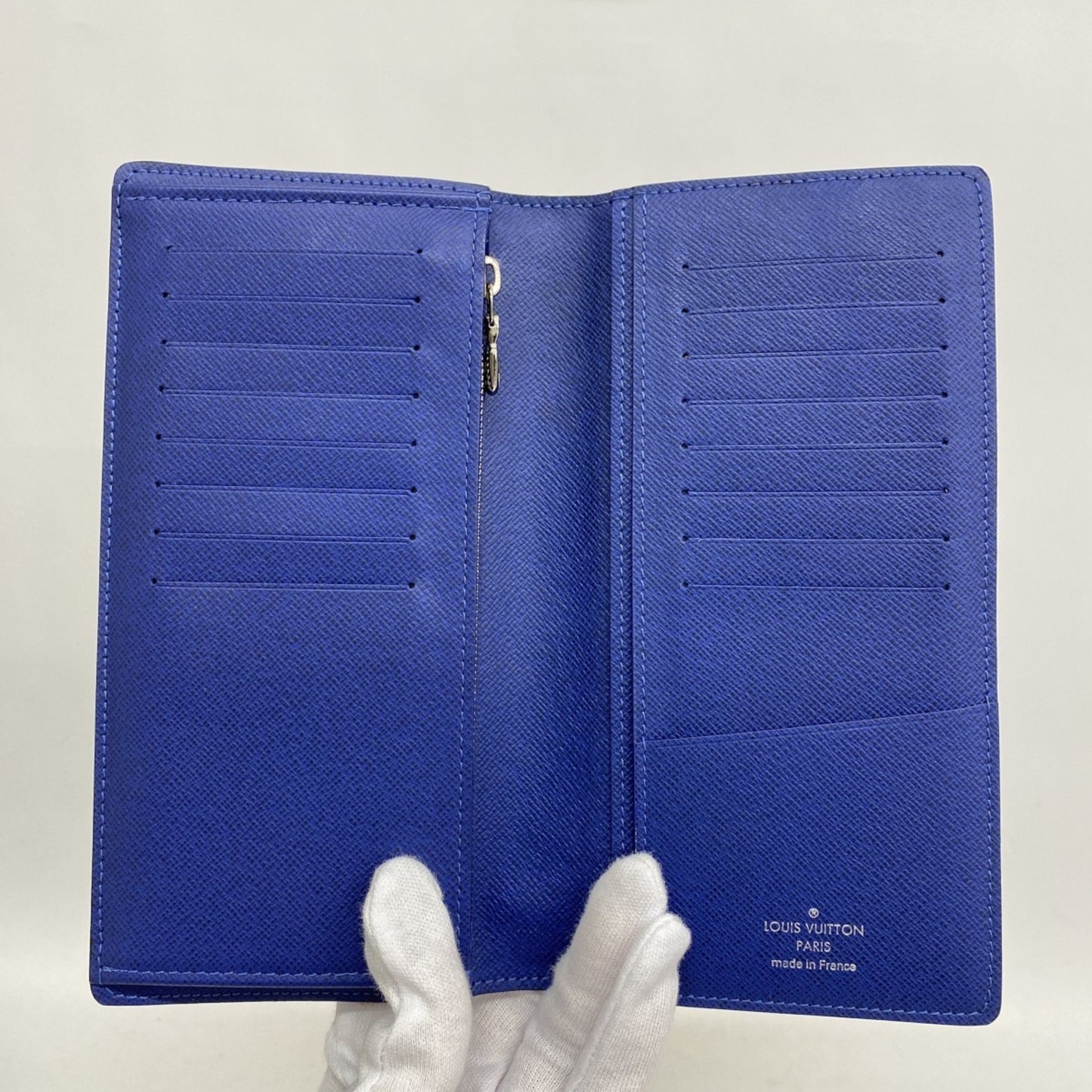 Louis Vuitton Taiga Rama Portefeuille Brazza Long Wallet M30297 Cobalt