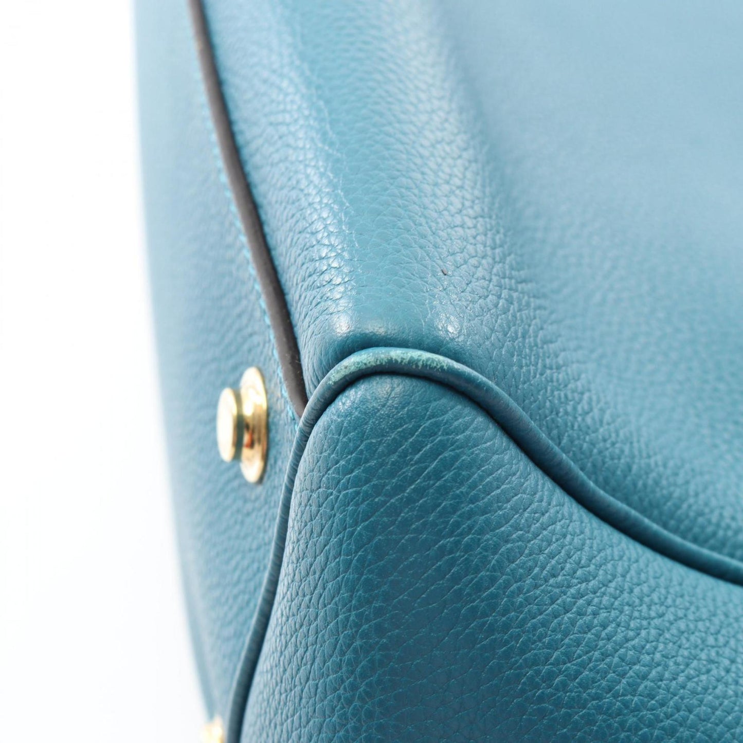 Louis Vuitton Mila Mm Corvert Handbag