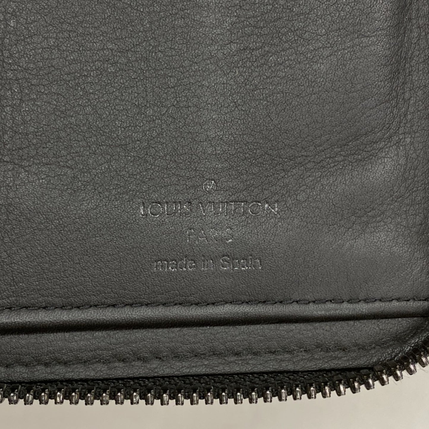 Louis Vuitton Monogram Shadow Zippy Wallet Vertical M62902 Black