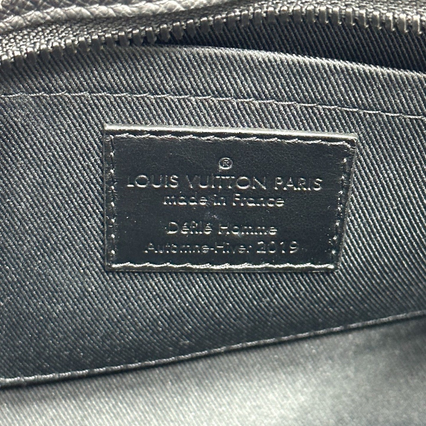 Louis Vuitton M30351 Taiga Mini Soft Trunk Shoulder Bag In Leather