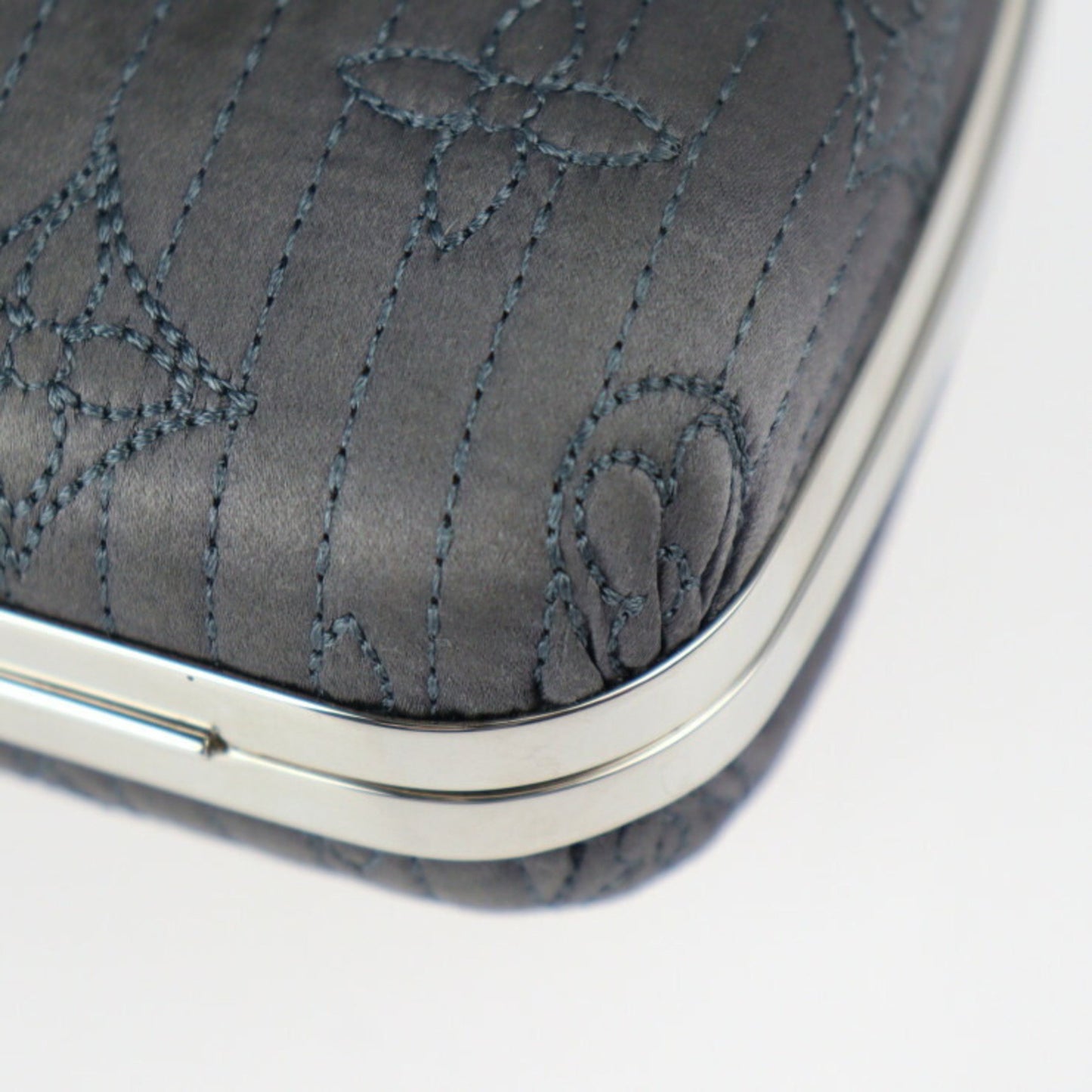 Louis Vuitton Louis Vuitton Minaudire Clutch Bag M95802 Monogram Motard Gray Series Silver Metal