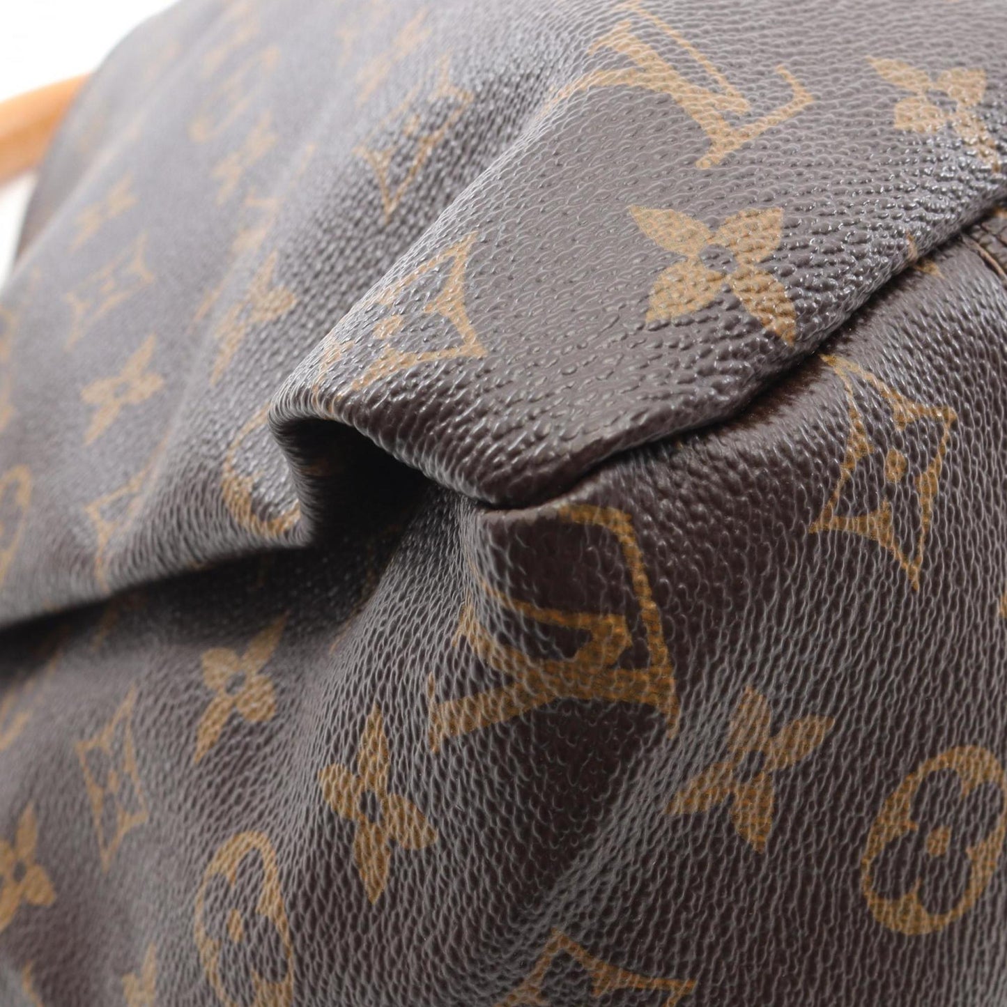 Louis Vuitton Artsy Mm Shoulder Bag