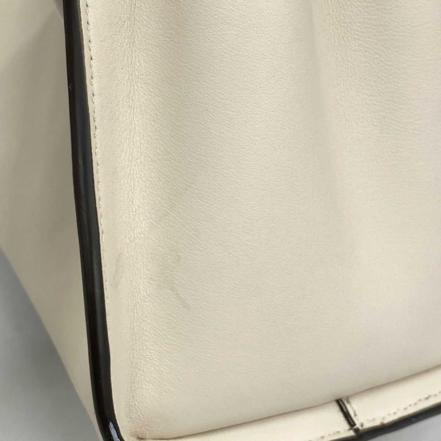 Fendi Peekaboo Leather Handbag