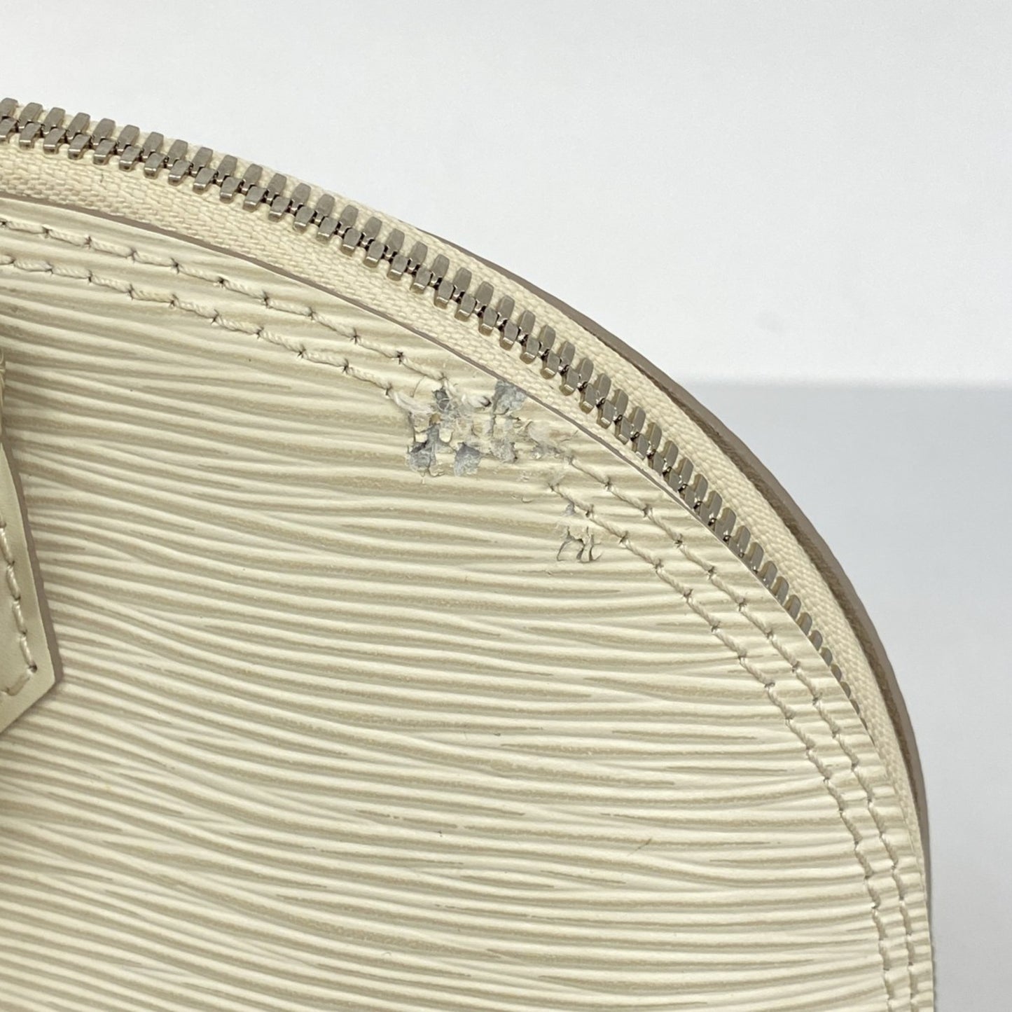 Louis Vuitton Epi Alma Pm Handbag M4030J White Leather