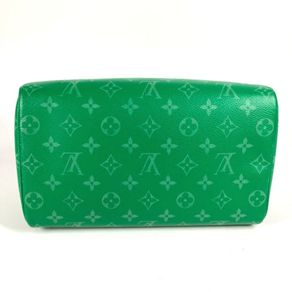 Louis Vuitton M31013 Taiga Rama Dopp Kit Clutch Bag With Handle