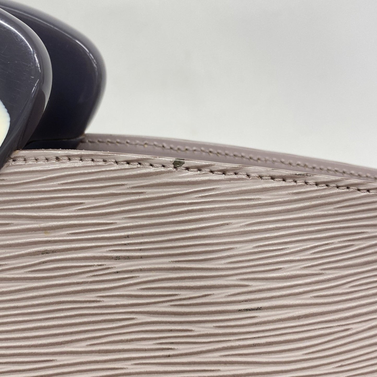 Louis Vuitton Epi Noctumble Handbag M5452B Lila