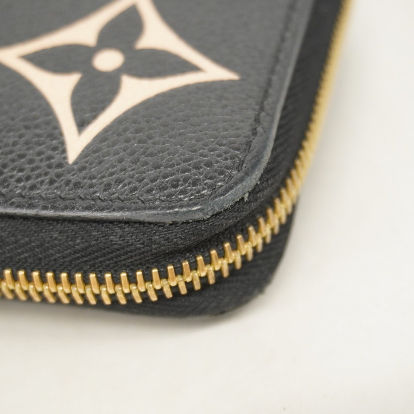 Louis Vuitton Monogram Empreinte Two-Tone Zippy Wallet M80481 Black/Beige
