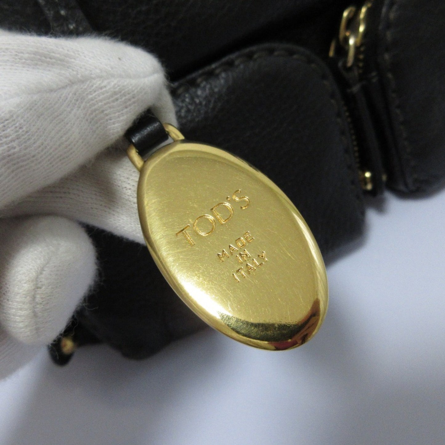 Tod'S Multi-Pocket Leather Handbag In Black