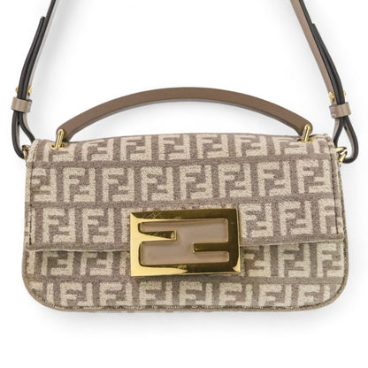 Fendi Zucca Baguette Tapestry Fabric Phone Pouch Shoulder Bag 7As142 Greige