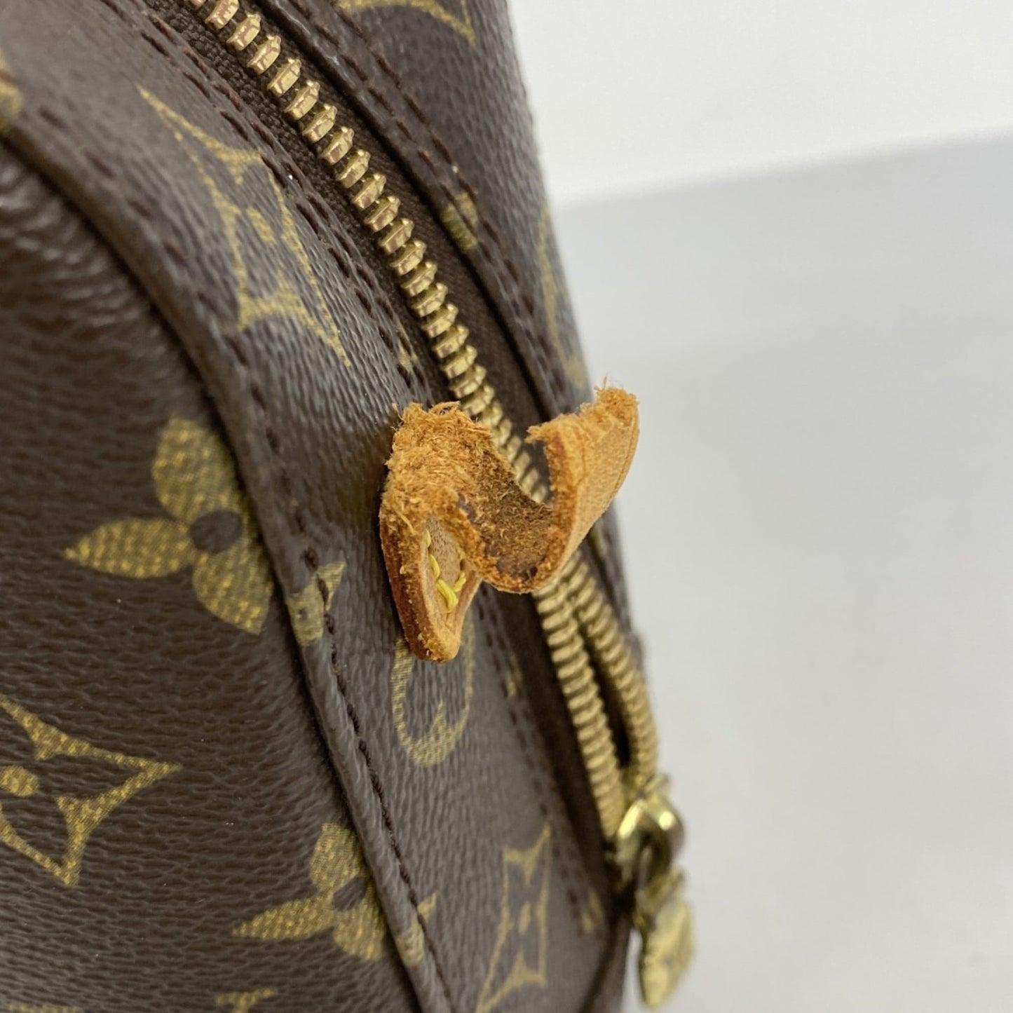 Louis Vuitton Monogram Spontini Handbag M47500 Brown
