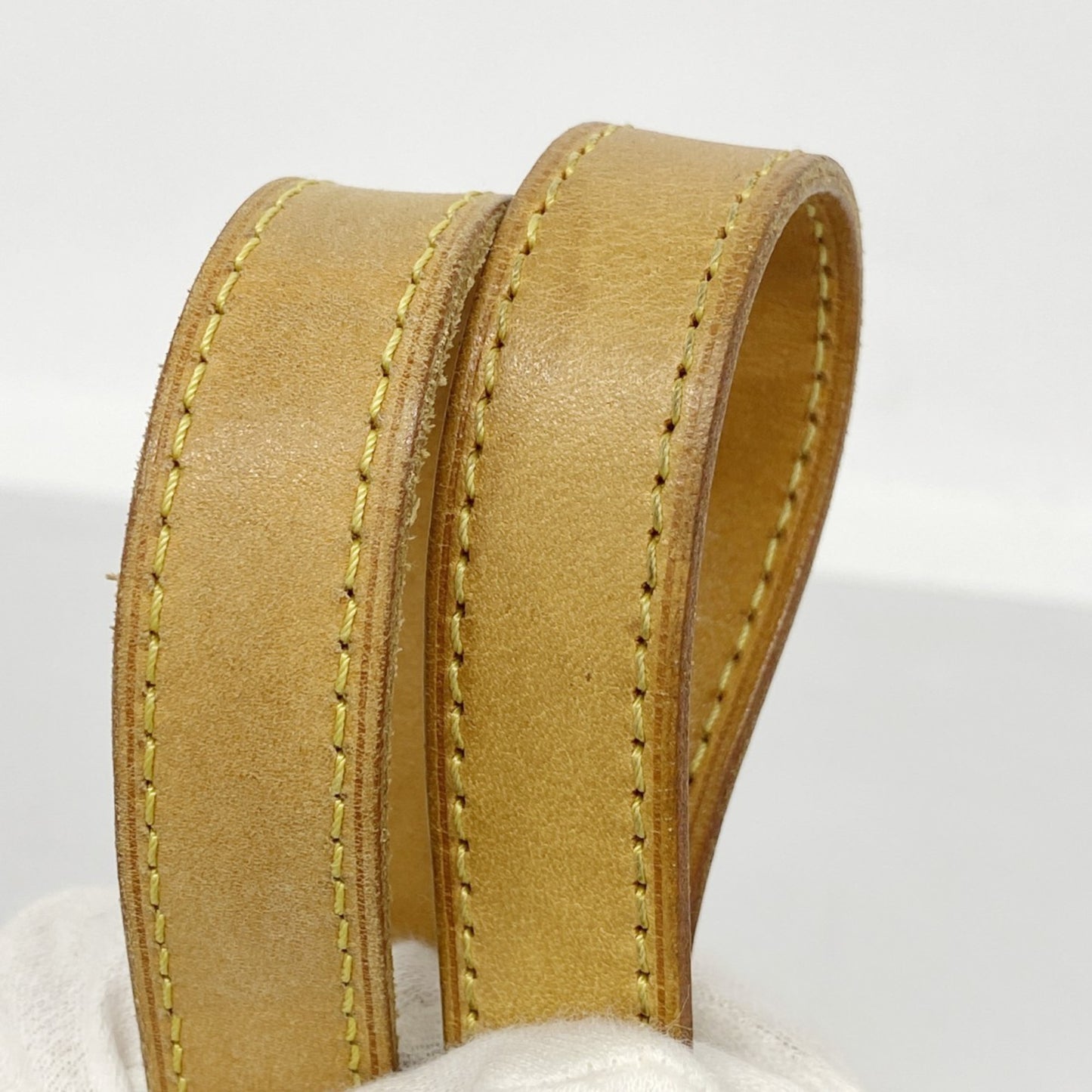 Louis Vuitton Vernis Rosewood Avenue Handbag M93507 Pomme D'Amour