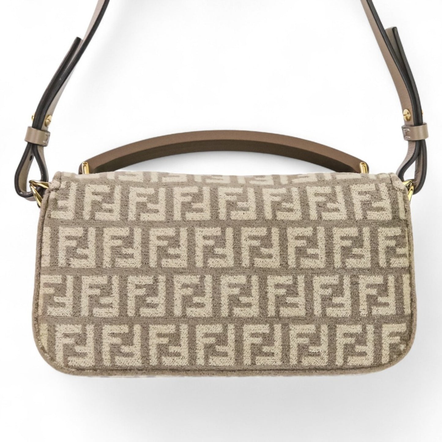 Fendi Zucca Baguette Tapestry Fabric Phone Pouch Shoulder Bag 7As142 Greige