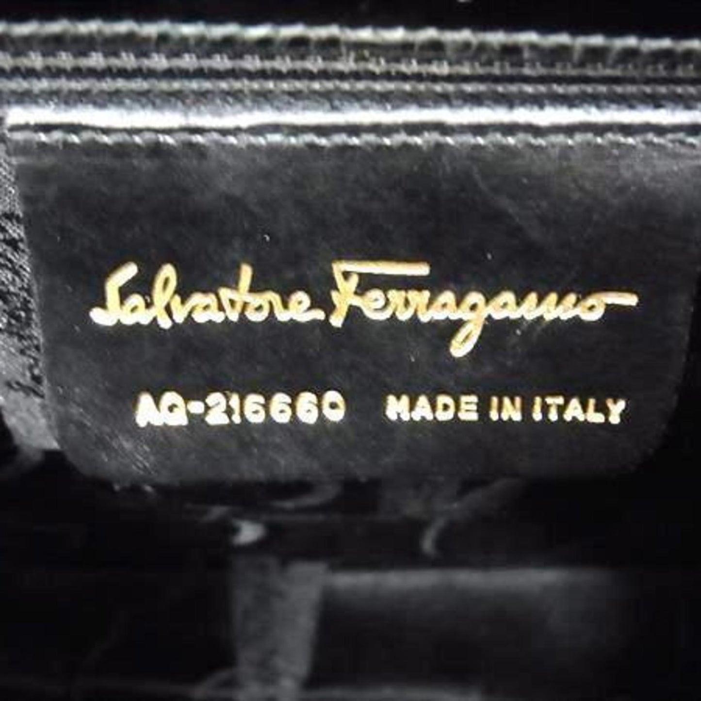 Salvatore Ferragamo Gancini Handbag 21 6660 Black Leather