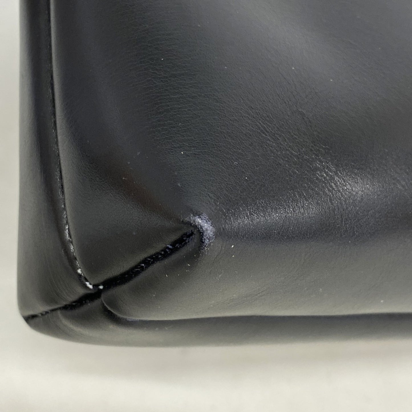 Salvatore Ferragamo Vara Leather Shoulder Bag