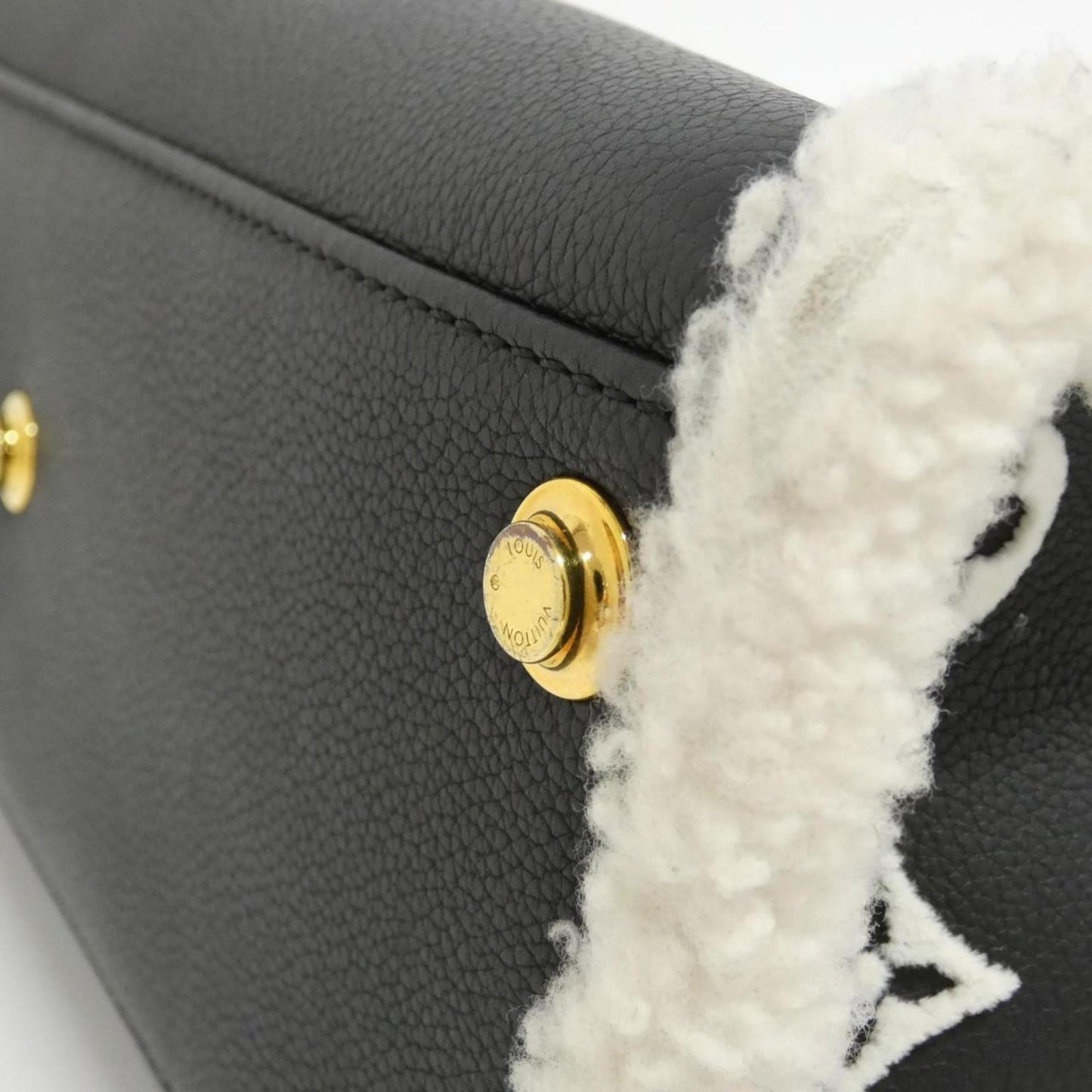 Louis Vuitton On My Side Mm M58908 Handbag