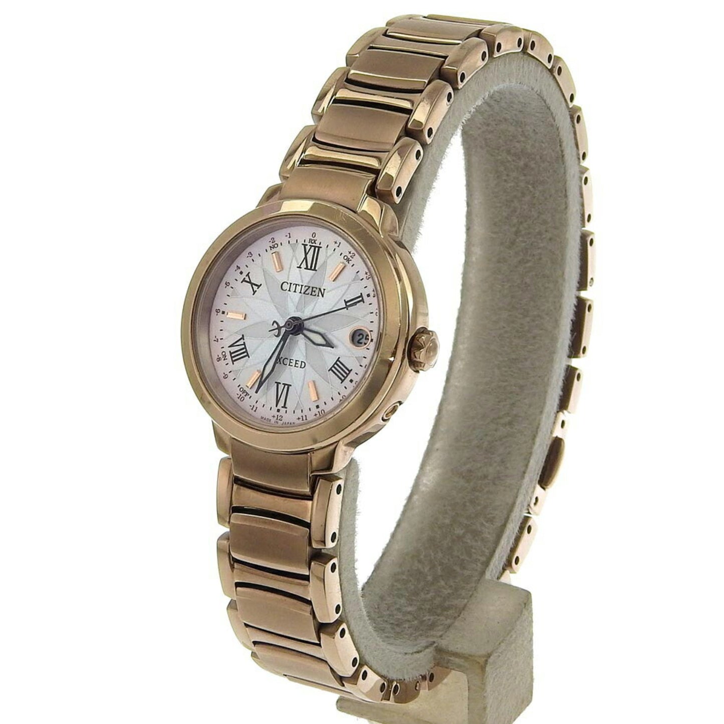 Citizen Exceed Date Eco-Drive Es9322 57W White