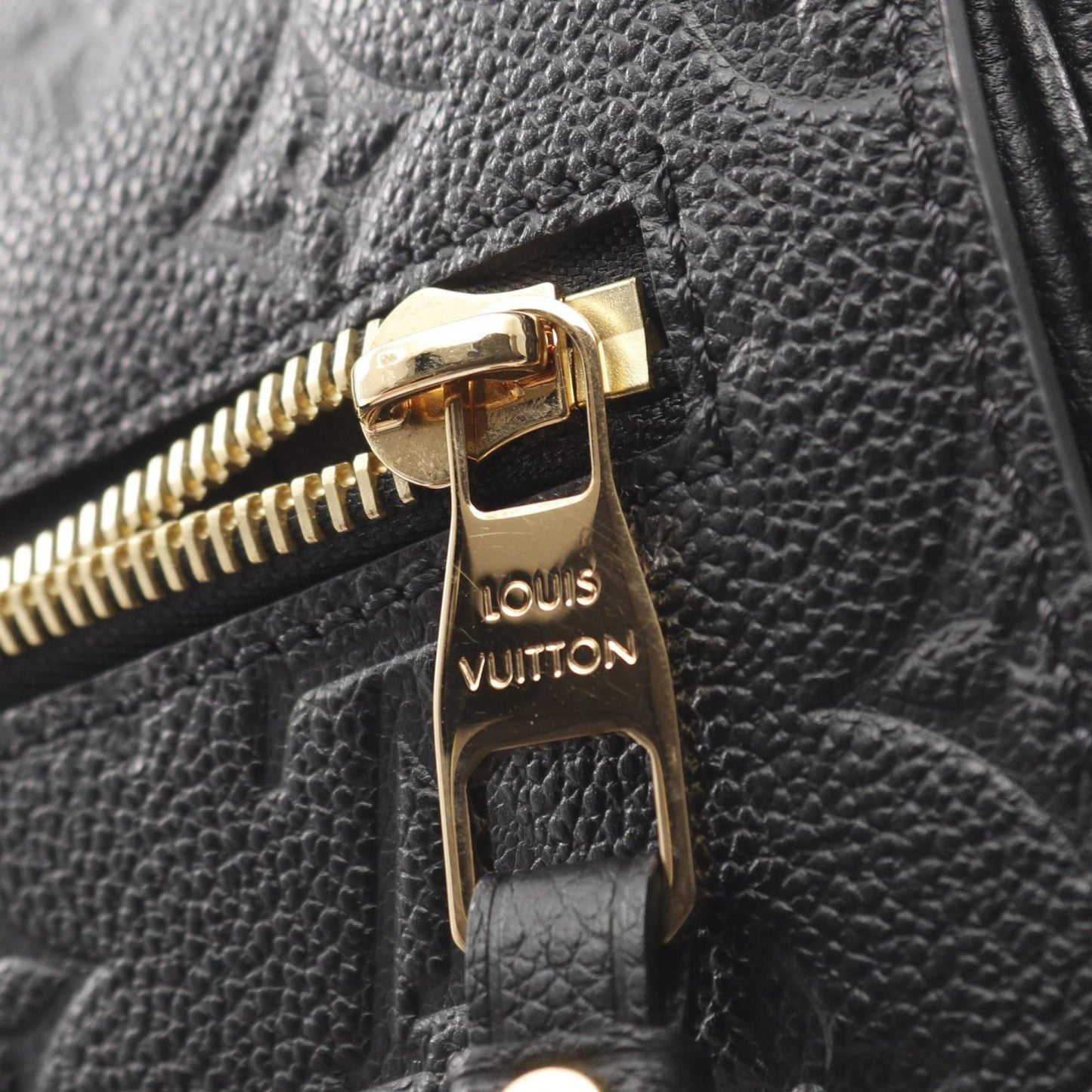 Louis Vuitton Metis Mm Monogram Empreinte Noir Pochette