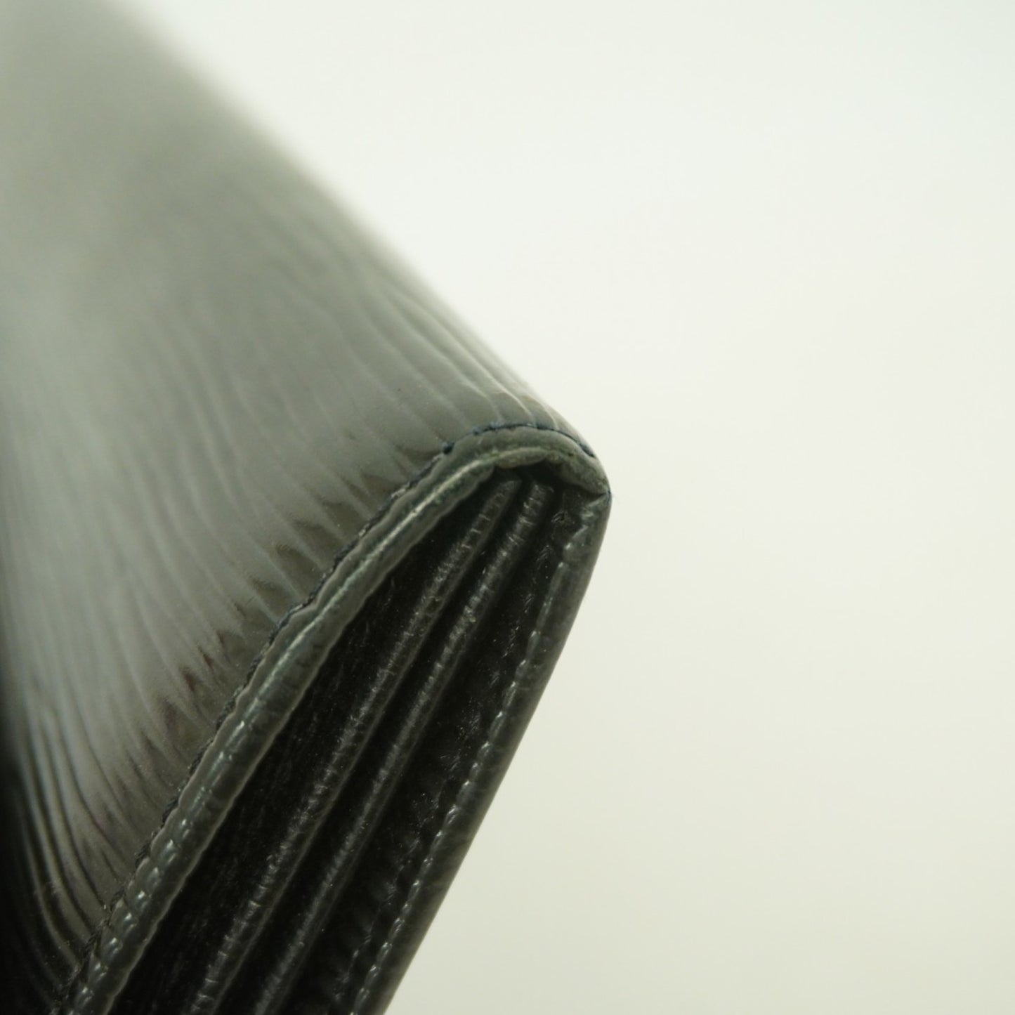 Louis Vuitton Epi Leather Long Wallet Porte Monnaie Credit M63592 Noir