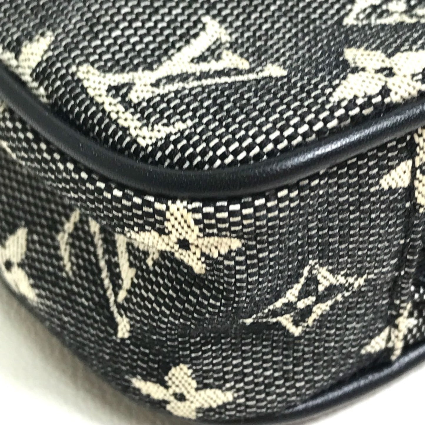 Louis Vuitton M92066 Monogram Mini Canvas Digital Camera Case/Pouch