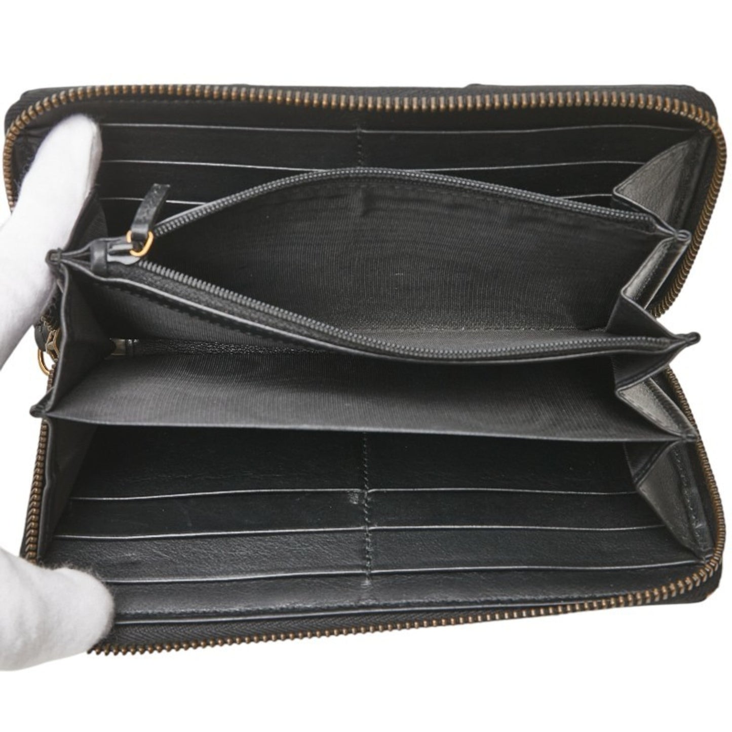 Gucci Gg Marmont Heart Quilted Zip-Around Long Wallet 443123 White