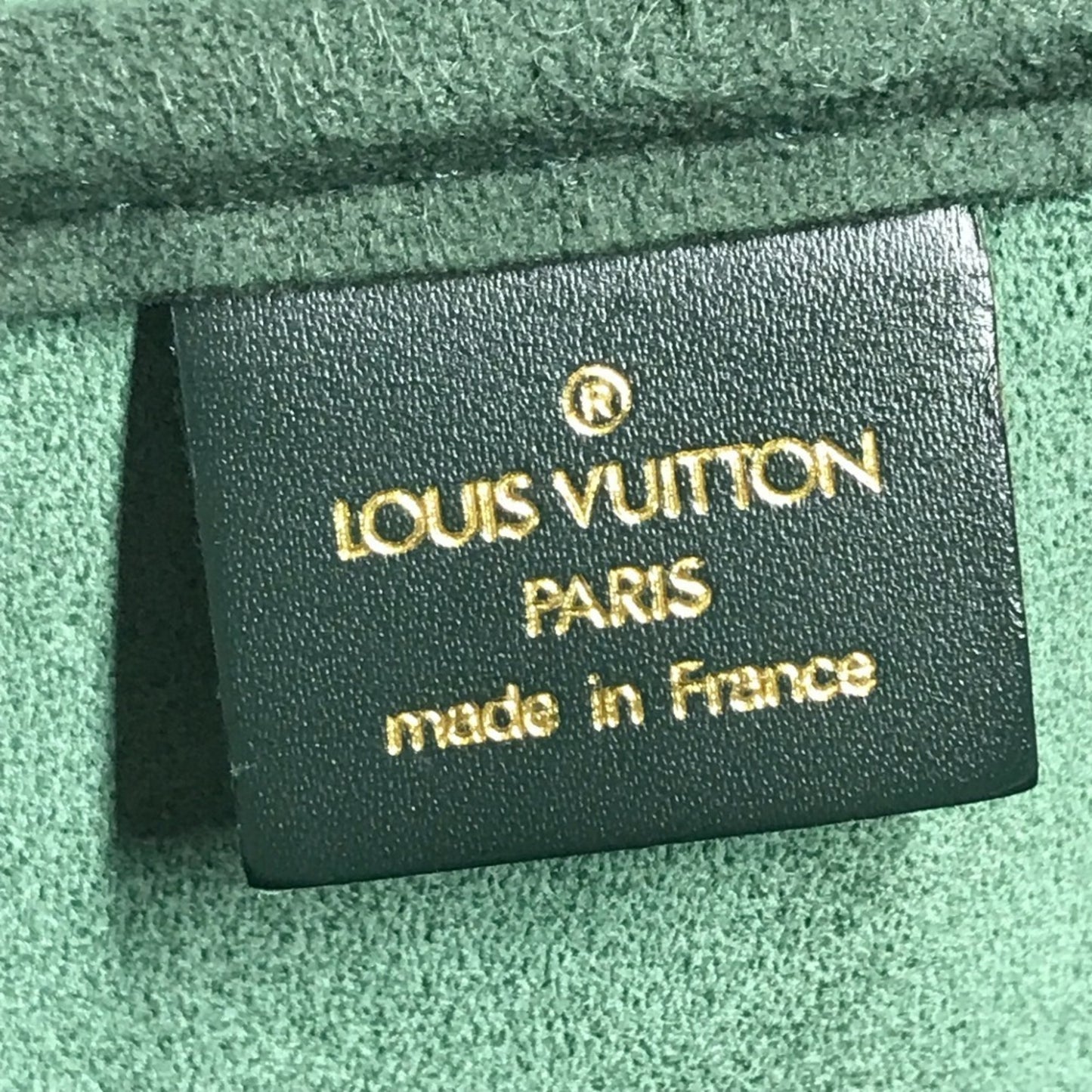 Louis Vuitton M30124 Taiga Kendall Pm Travel Bag