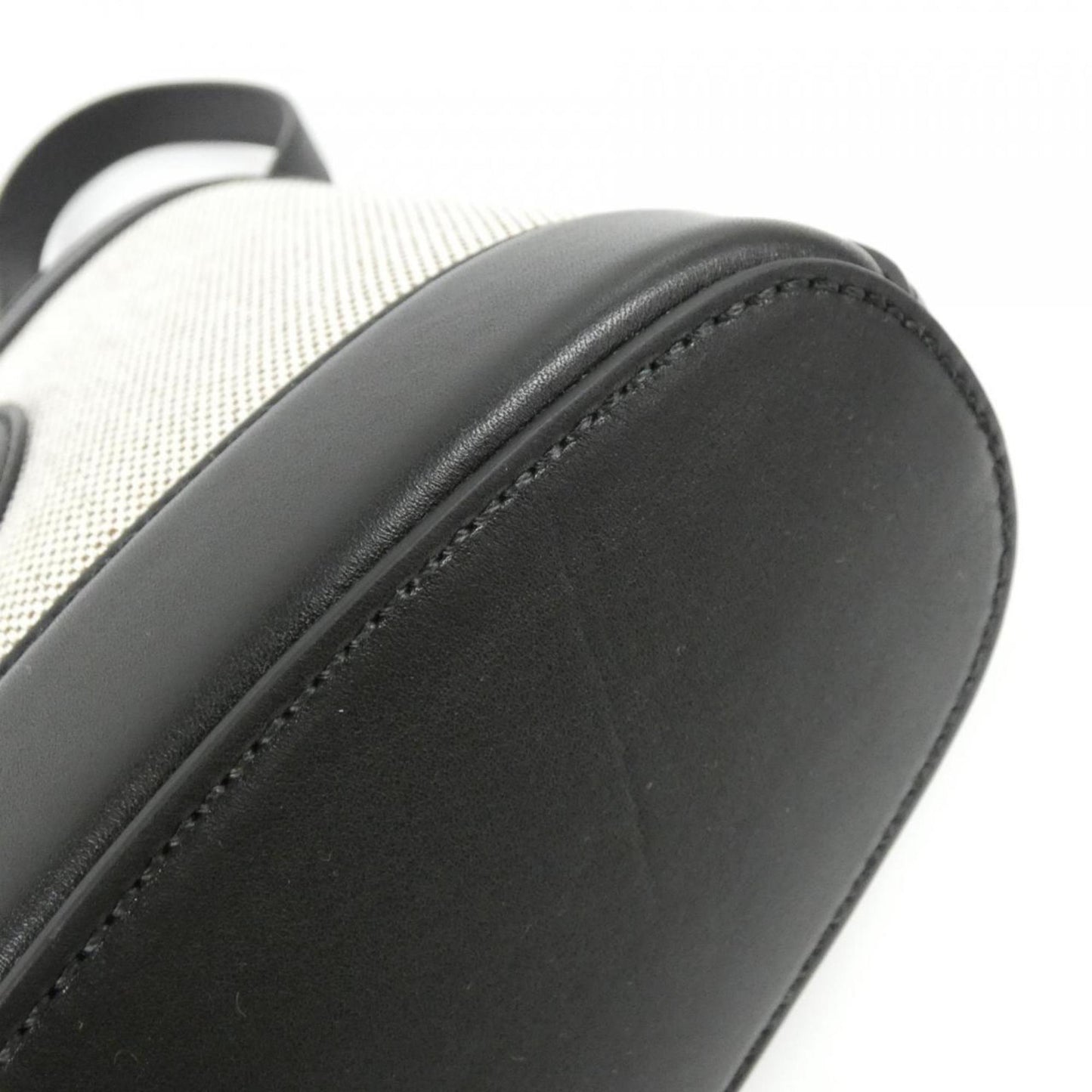 Gucci 73 833665 Haakf Handbag