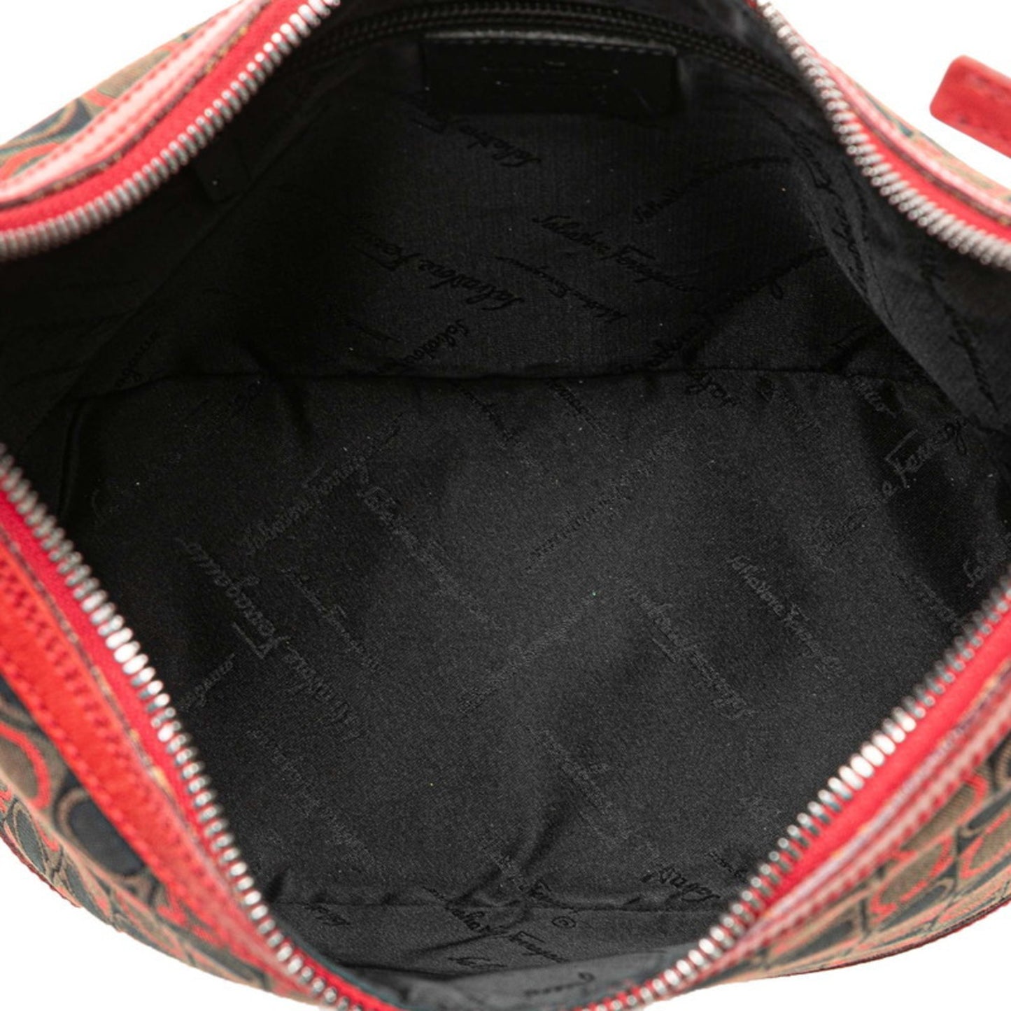 Salvatore Ferragamo Gancini One-Shoulder Bag In Black