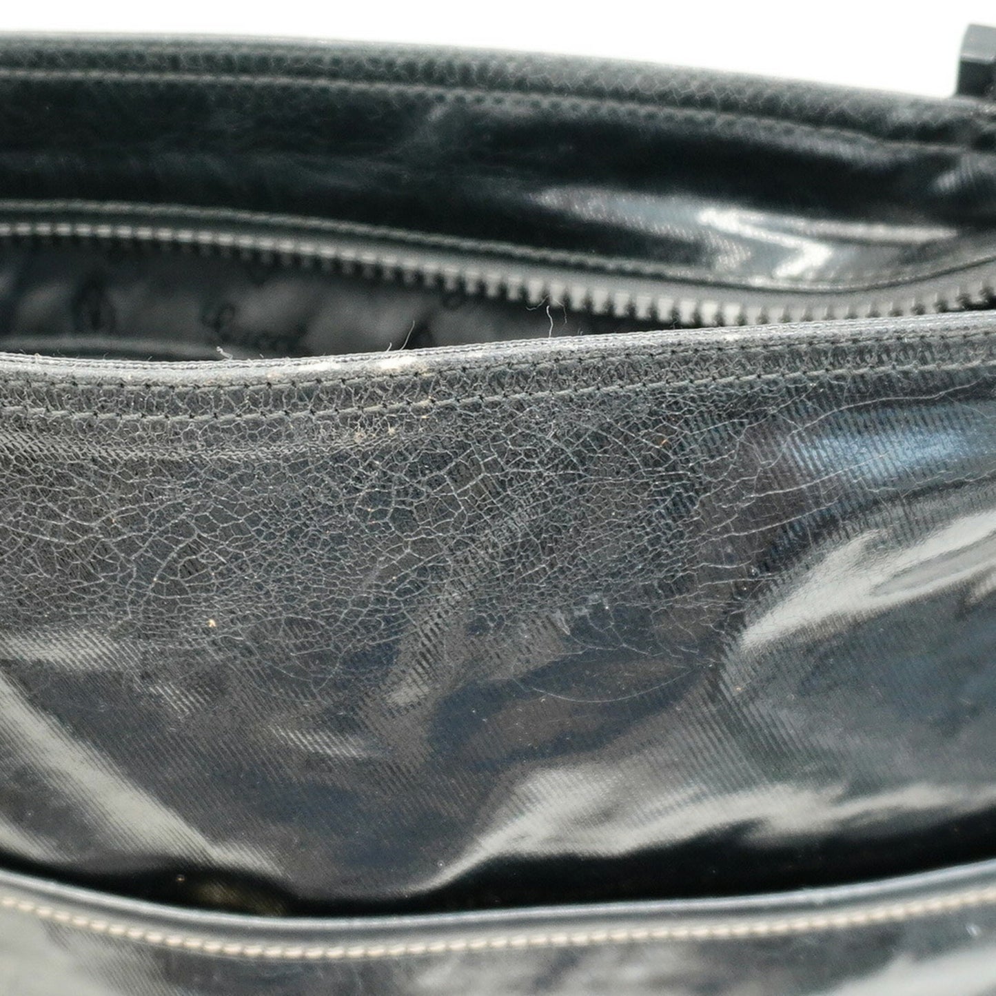 Gucci Crest Shoulder Bag 181098 Black