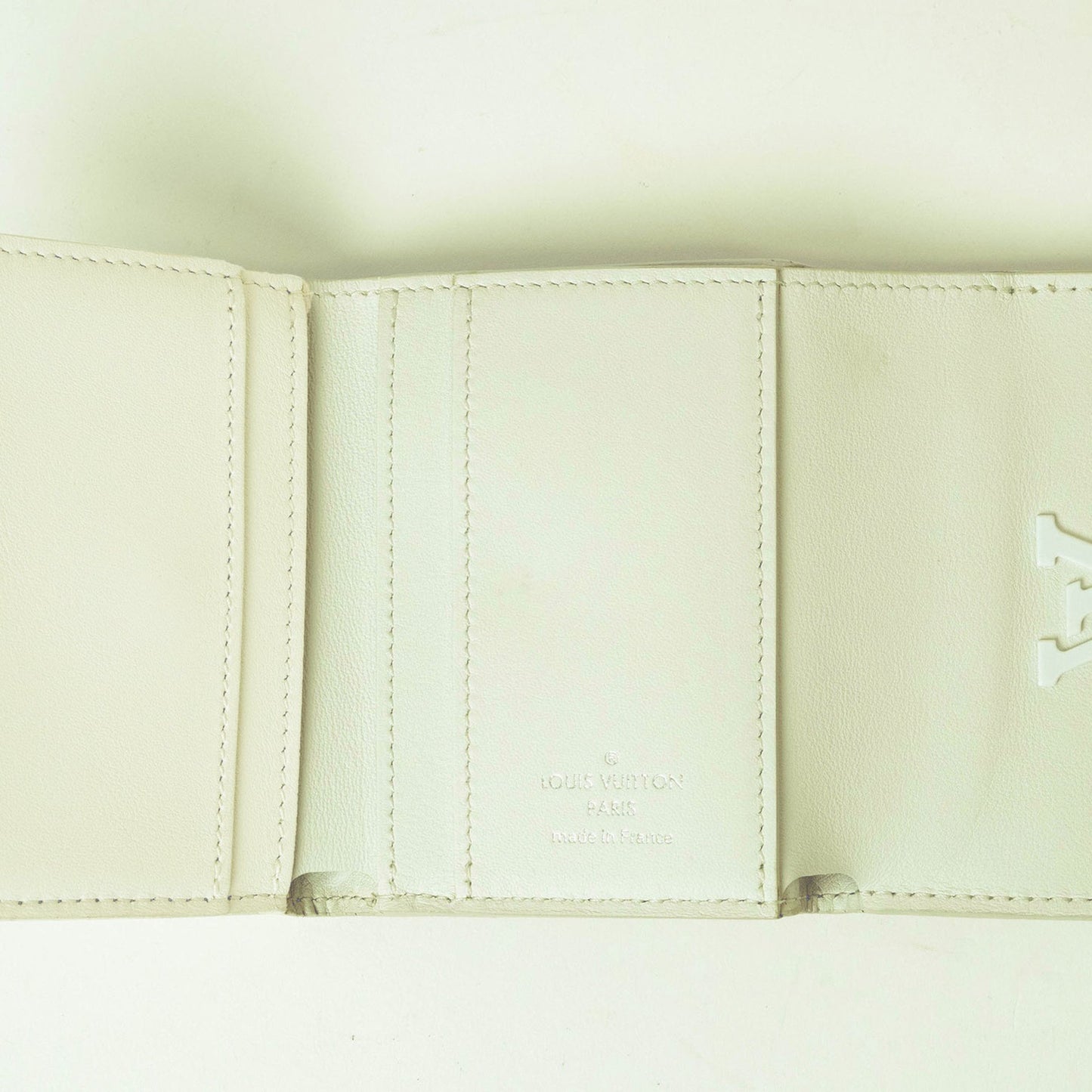 Louis Vuitton Portefeuille Capucines Xs Taurillon Leather White Tri-Fold Wallet