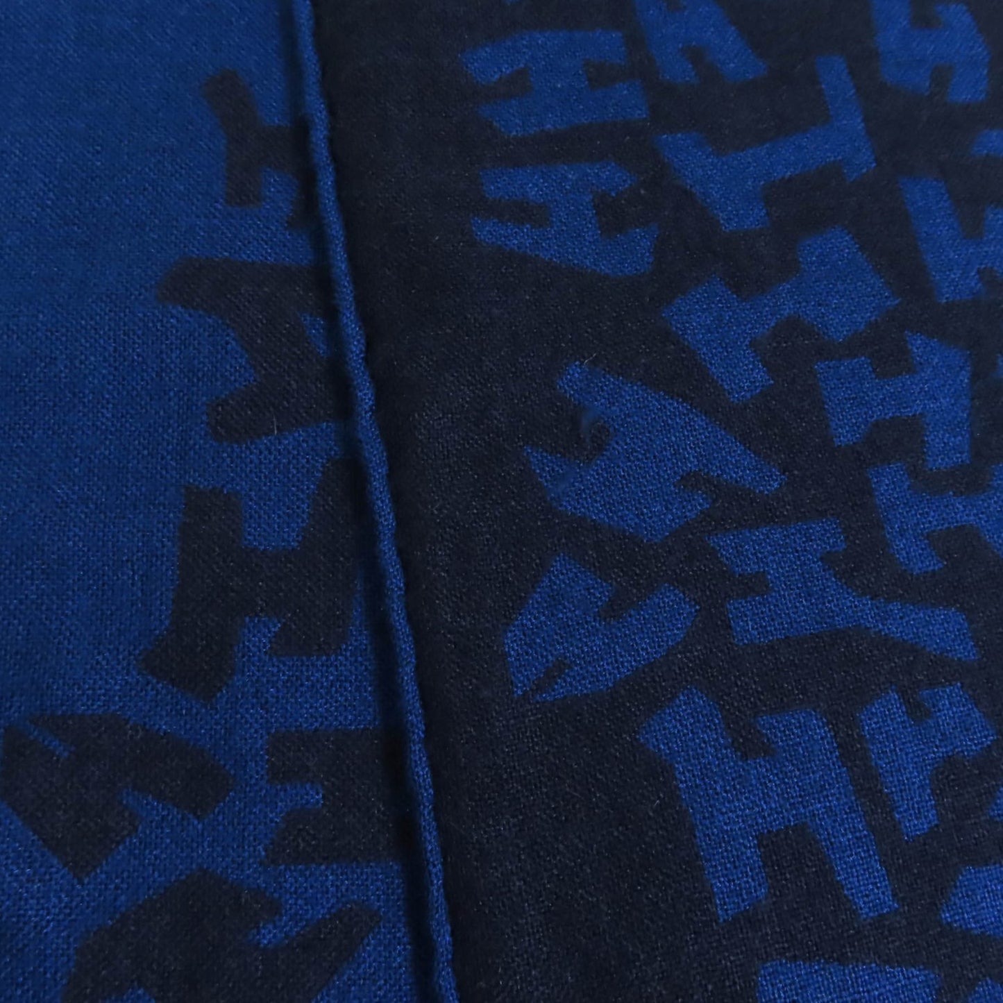 Hermes Cashmere And Silk Blend H Logo All-Over Print Mini Fringe Stole/Scarf/Shawl In Navy Black