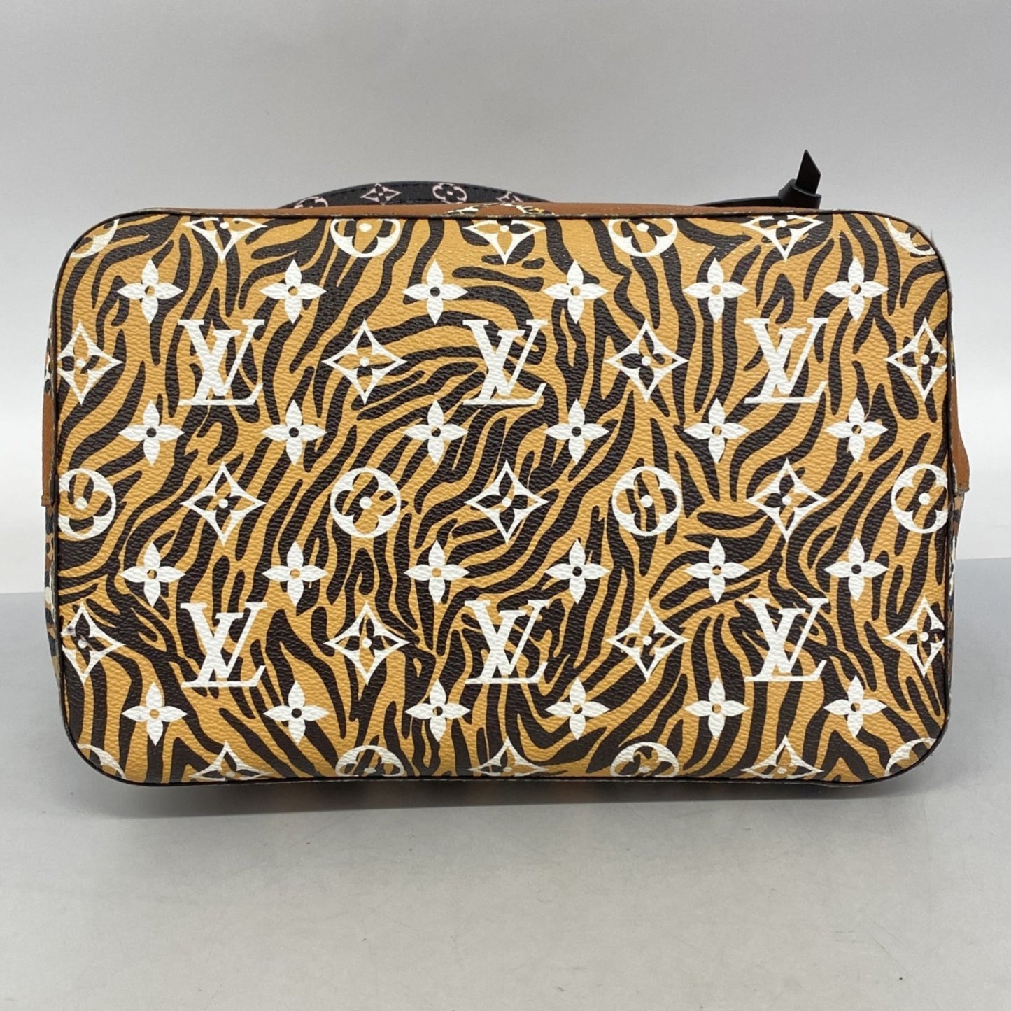 Louis Vuitton Monogram Jungle Neonoe Shoulder Bag M44717 Caramel