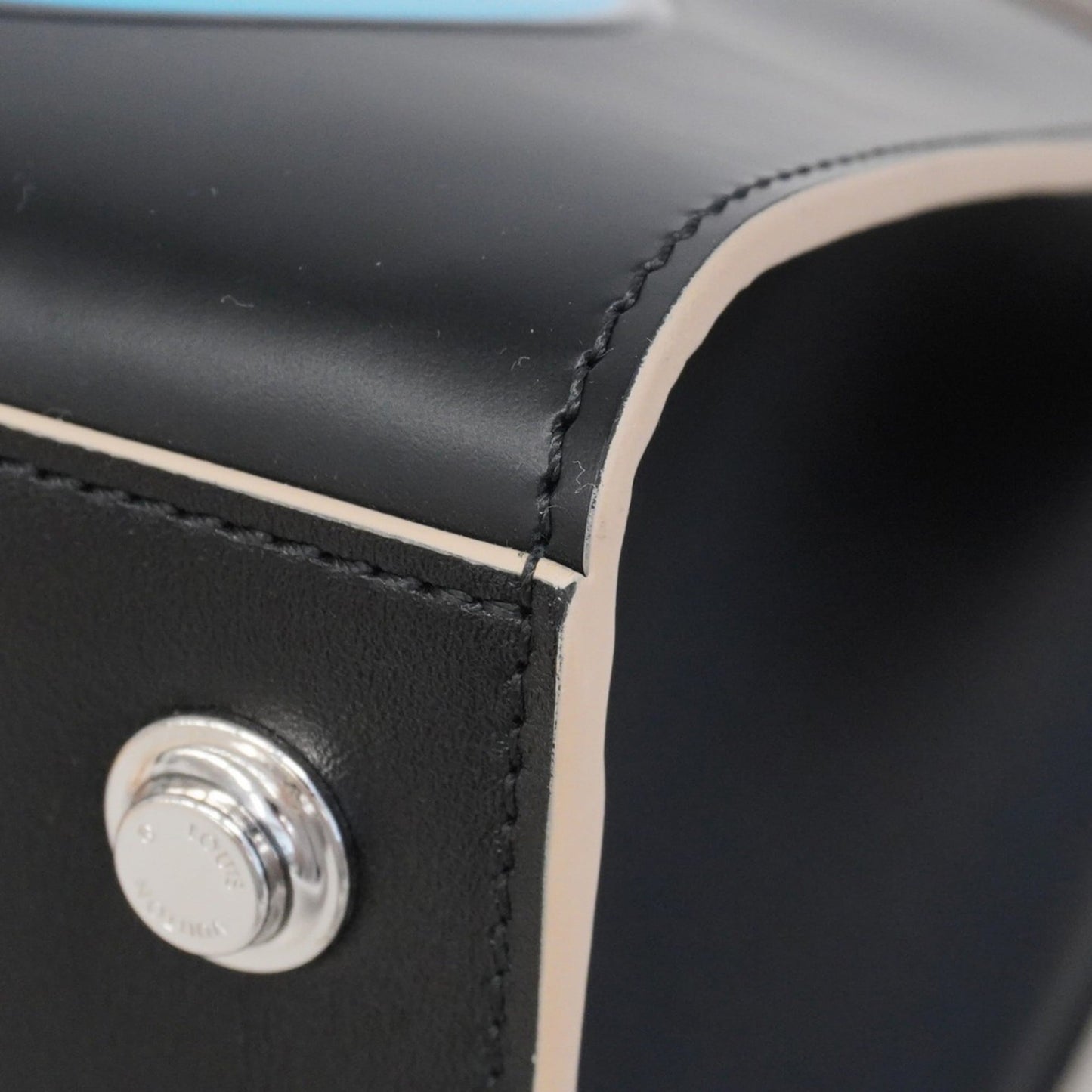 Handbag Louis Vuitton