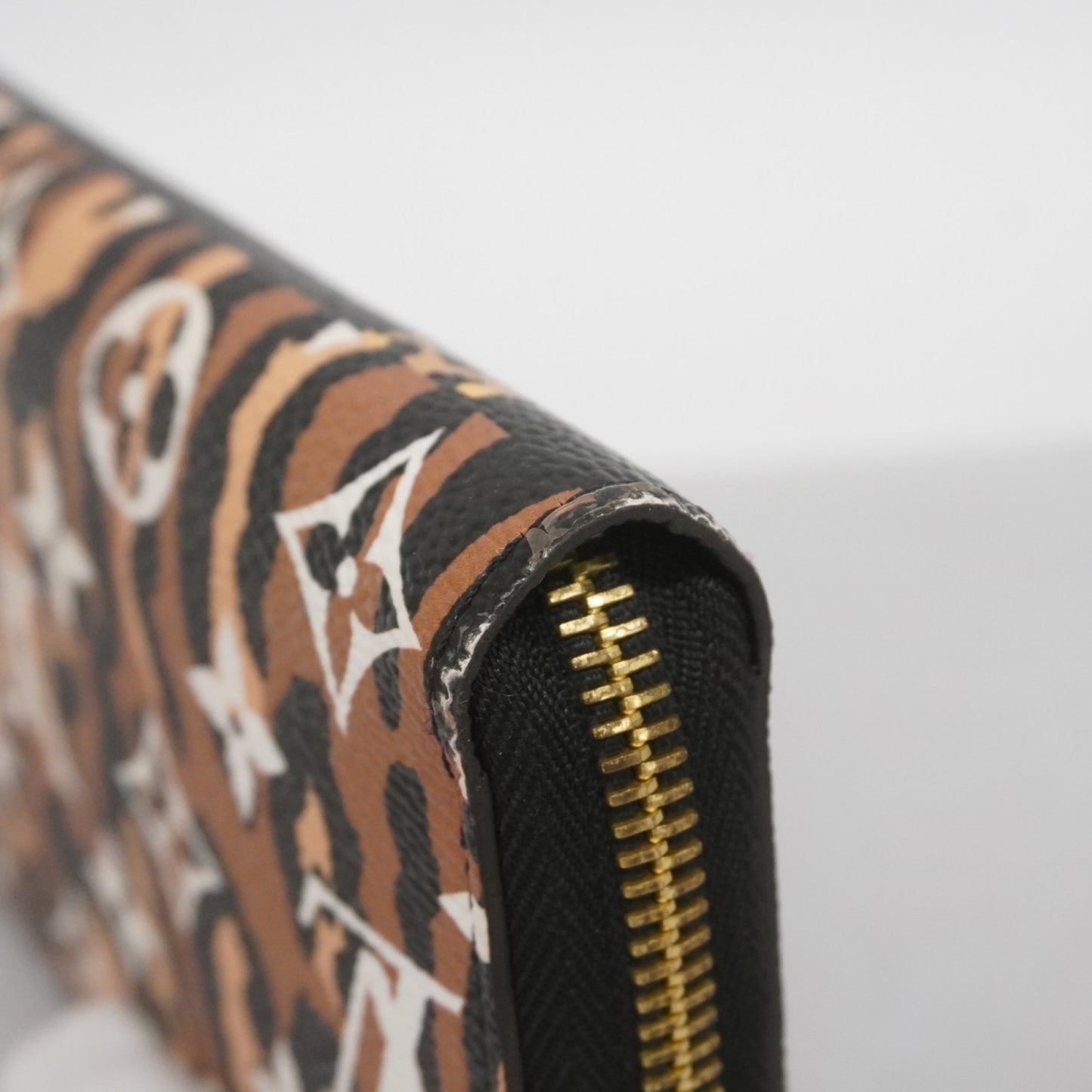 Louis Vuitton Monogram Jungle Zippy Wallet M44744 Brown Noir
