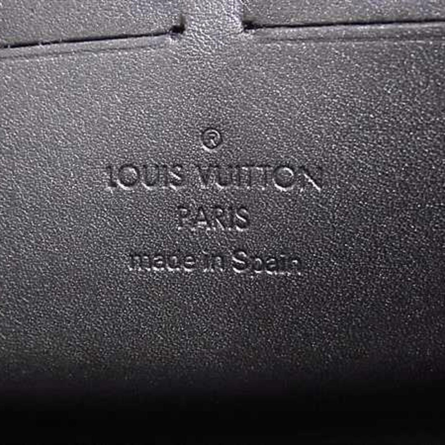 Louis Vuitton Suhali Zippy Wallet M93029 Black Leather Round Long