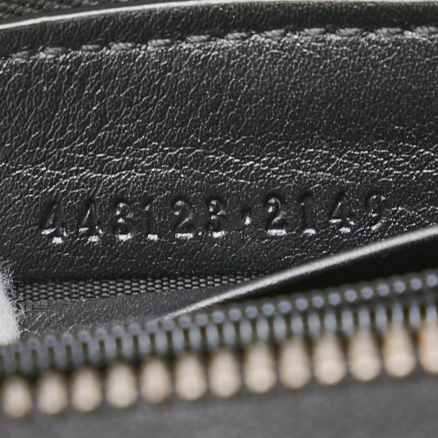 Gucci Gg Marmont Heart Quilted Zip-Around Long Wallet 443123 White