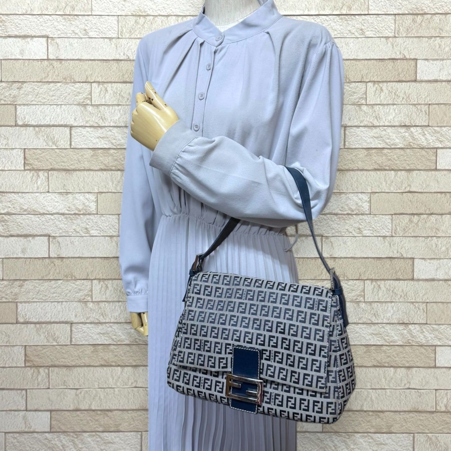 Canvas Fendi Shoulder Bag