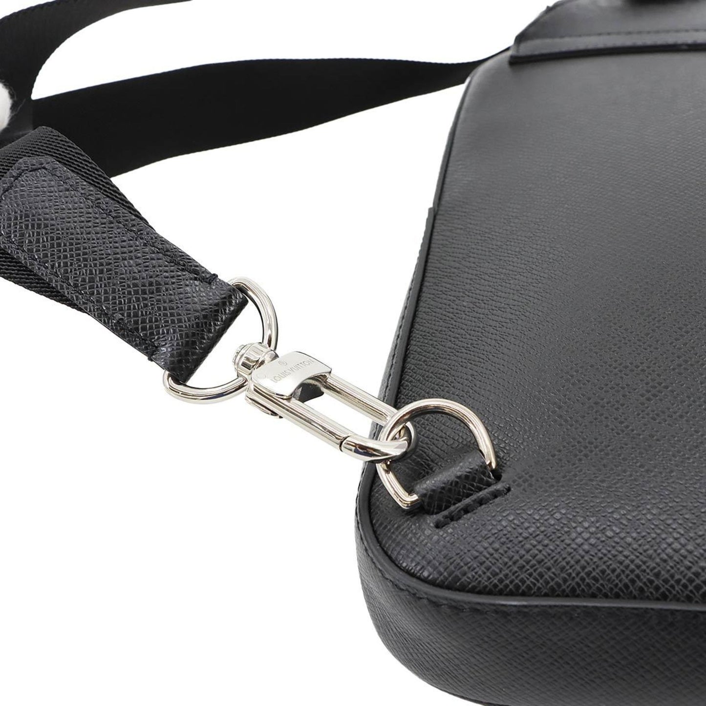 Louis Vuitton Taiga Avenue Sling Bag