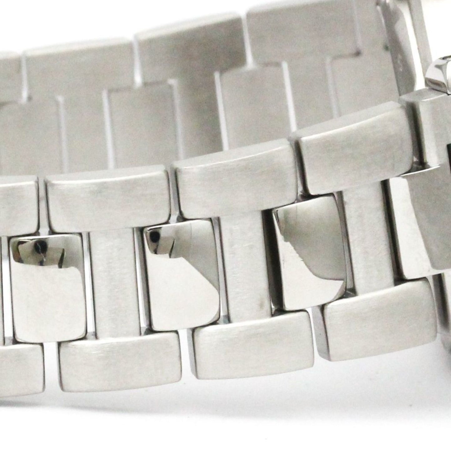 Cartier Pasha 38 Gmt Power Reserve Automatic Watch W31037H3 Polished