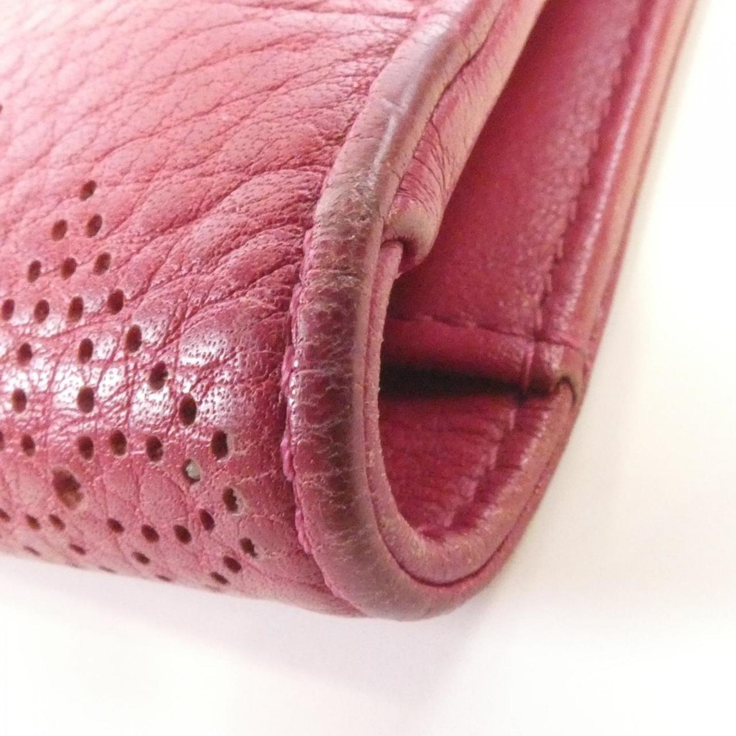 Louis Vuitton Mahina Portefeuille Amelia M58090 Wallet