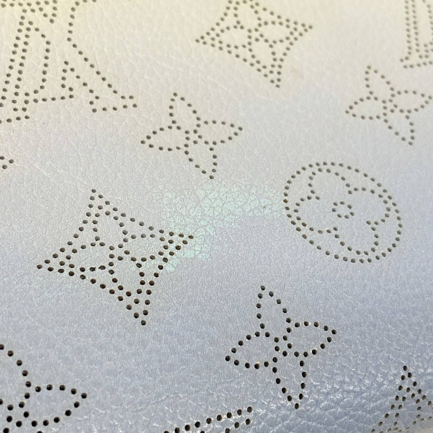 Louis Vuitton Mahina Zippy Wallet M80494 Blue