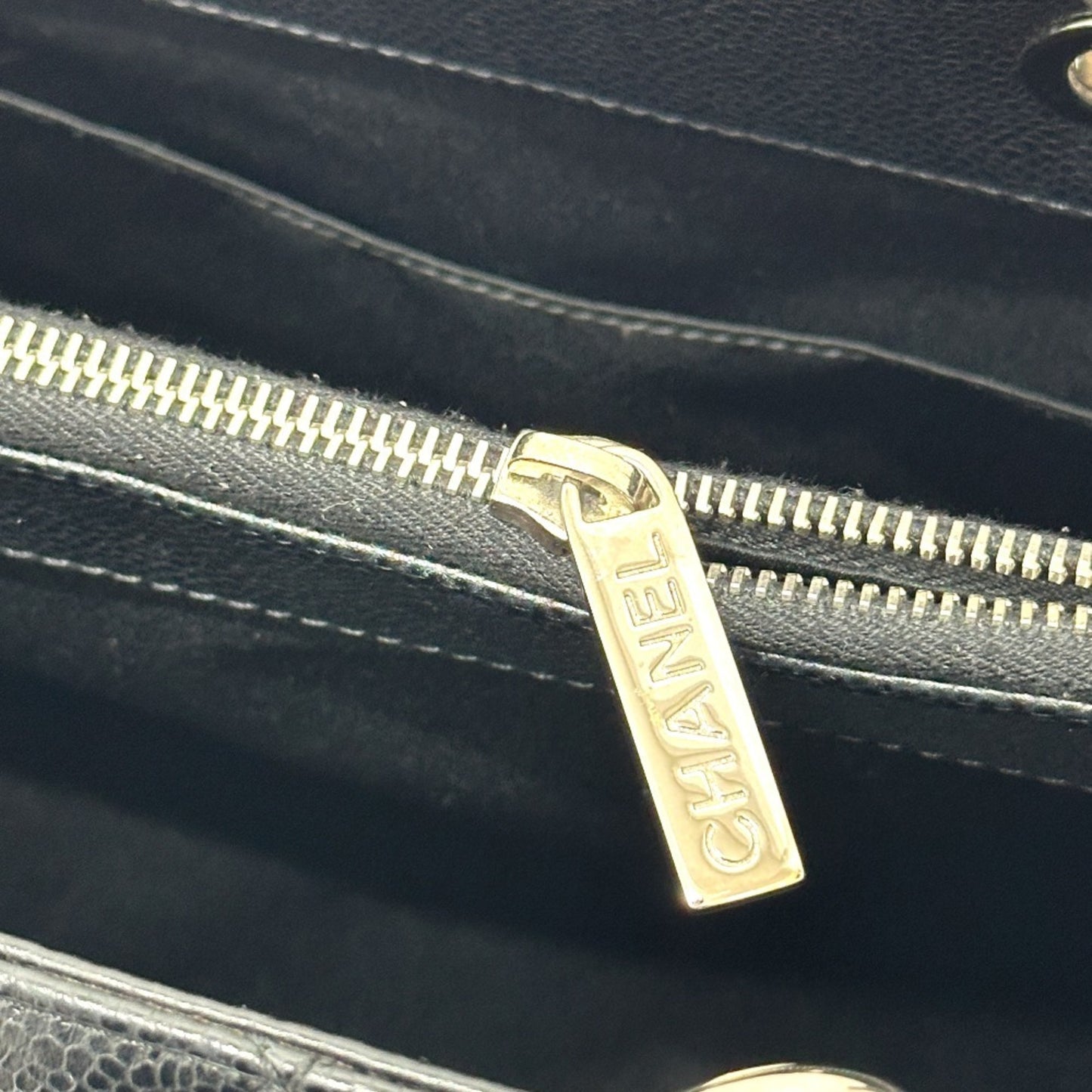 Chanel A50995 Cc Coco Mark Matelasse Gst Bag Chain Handbag Shoulder Tote Caviar Skin