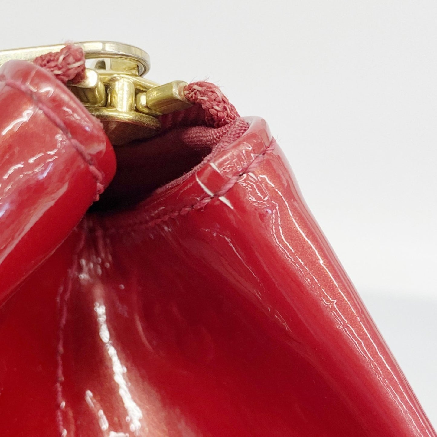 Louis Vuitton Vernis Rosewood Avenue Handbag M93507 Pomme D'Amour