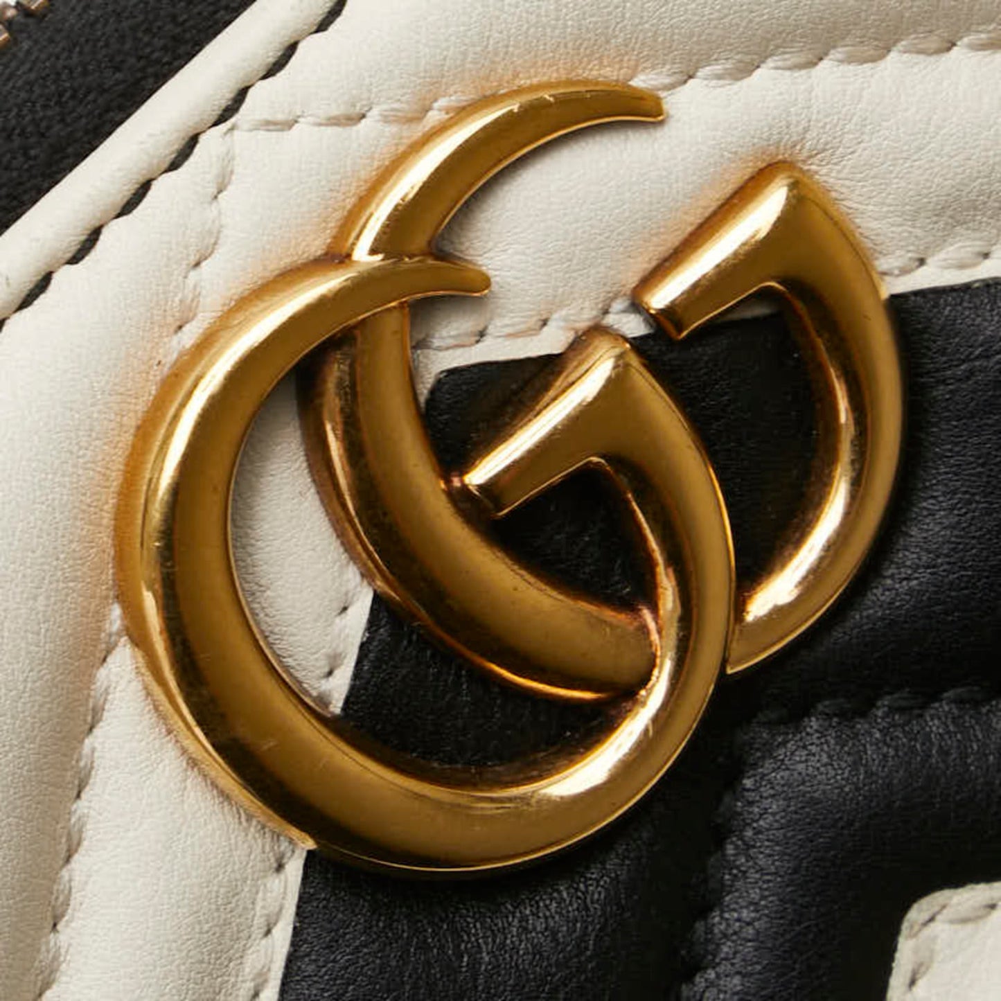 Gucci Gg Marmont Heart Quilted Zip-Around Long Wallet 443123 White