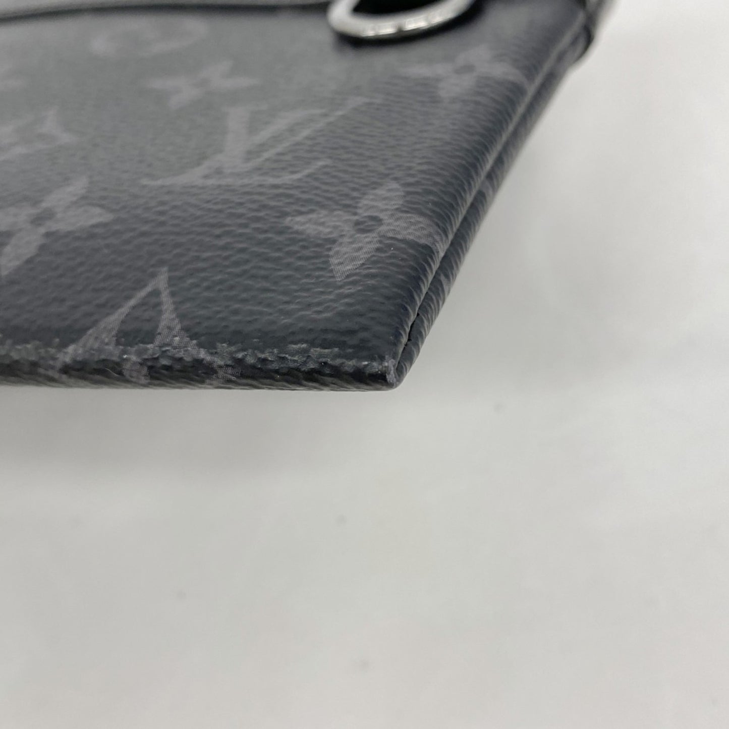 Louis Vuitton Monogram Eclipse Discovery Pm Pouch M44323 Black