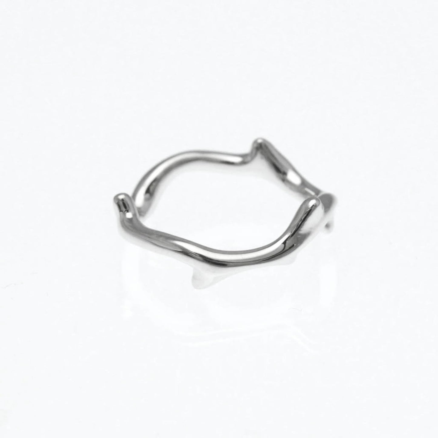 Christian Dior Bois De Rose Ring White Gold (18K) Fashion No Stone Band Ring Silver
